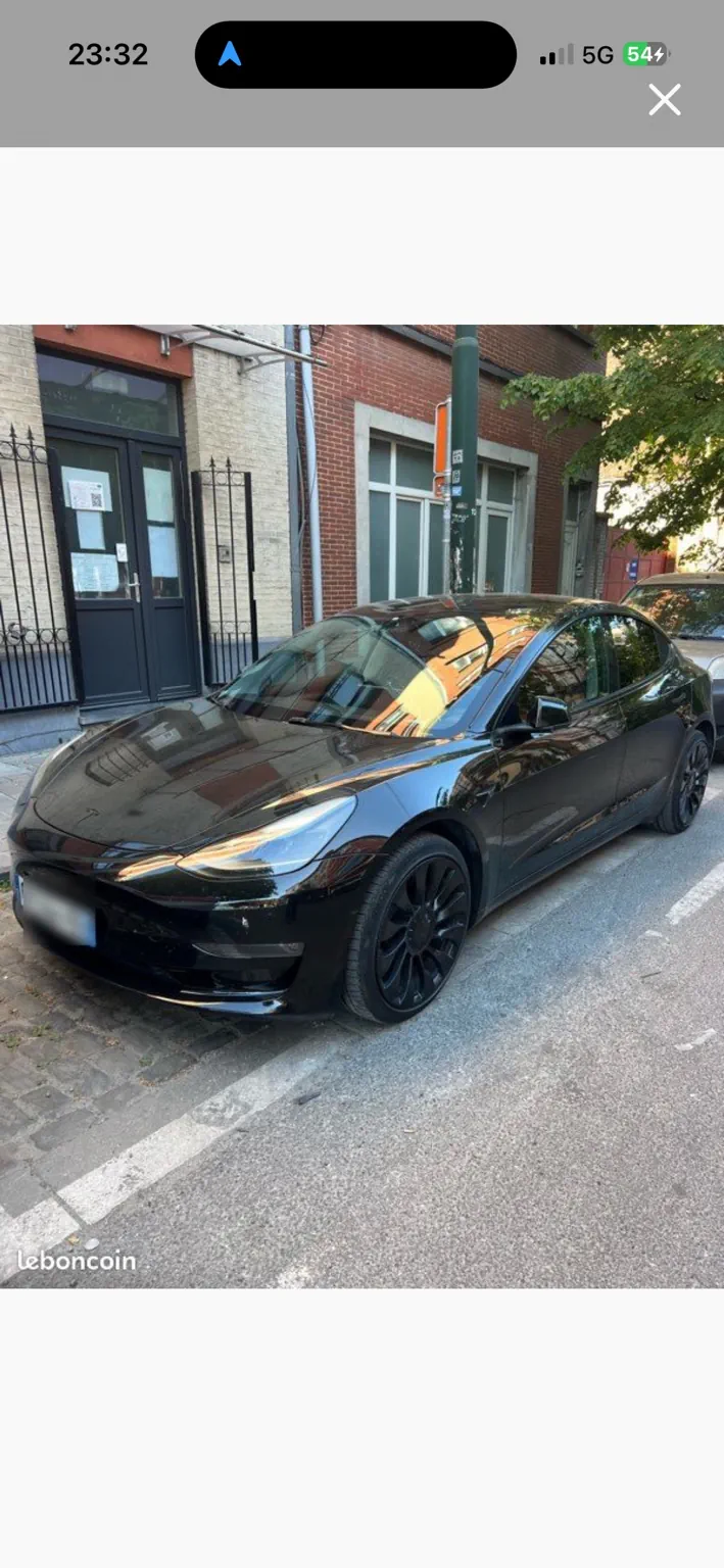 Tesla Model 3 noire Yo VTC 31